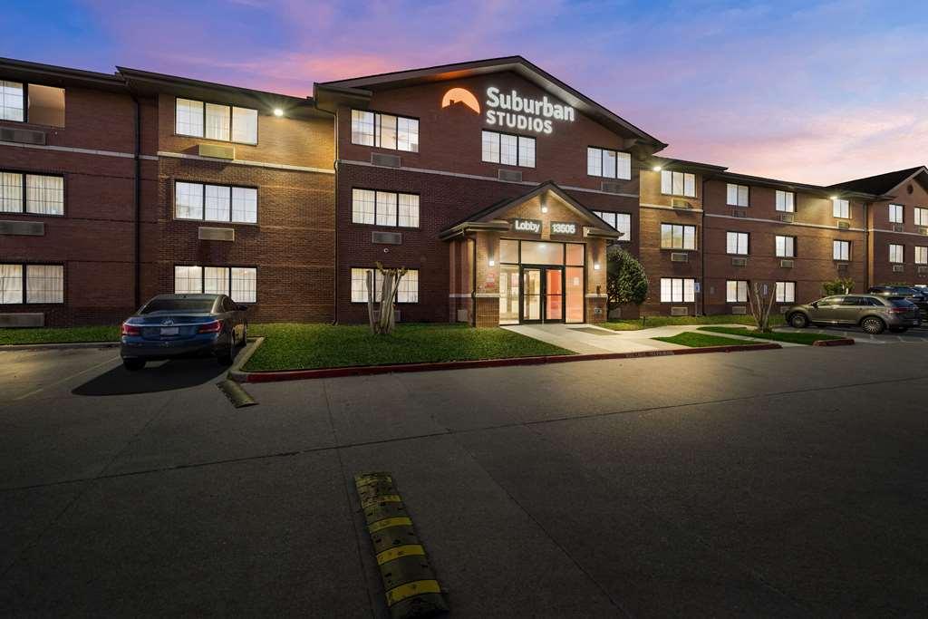 Suburban Studios Houston North I-45 Екстер'єр фото