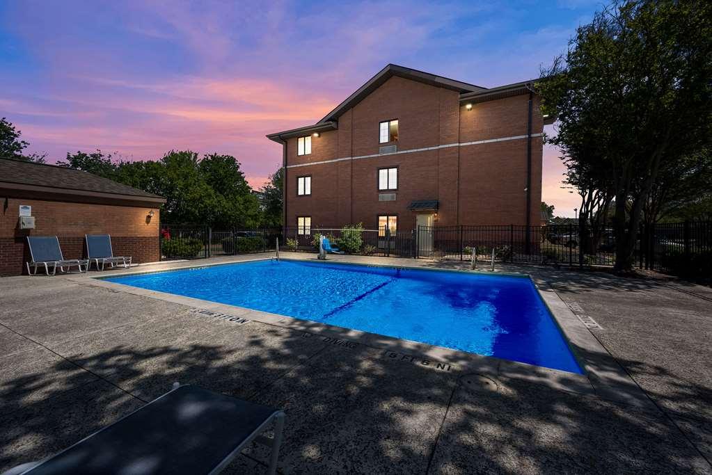 Suburban Studios Houston North I-45 Екстер'єр фото
