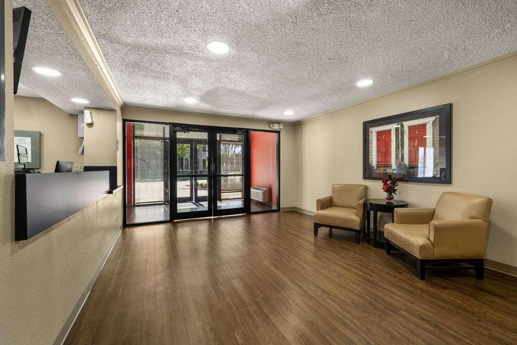 Suburban Studios Houston North I-45 Інтер'єр фото