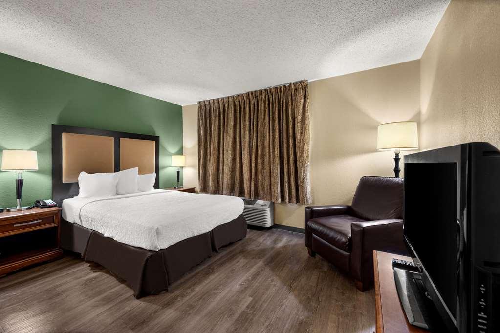 Suburban Studios Houston North I-45 Номер фото