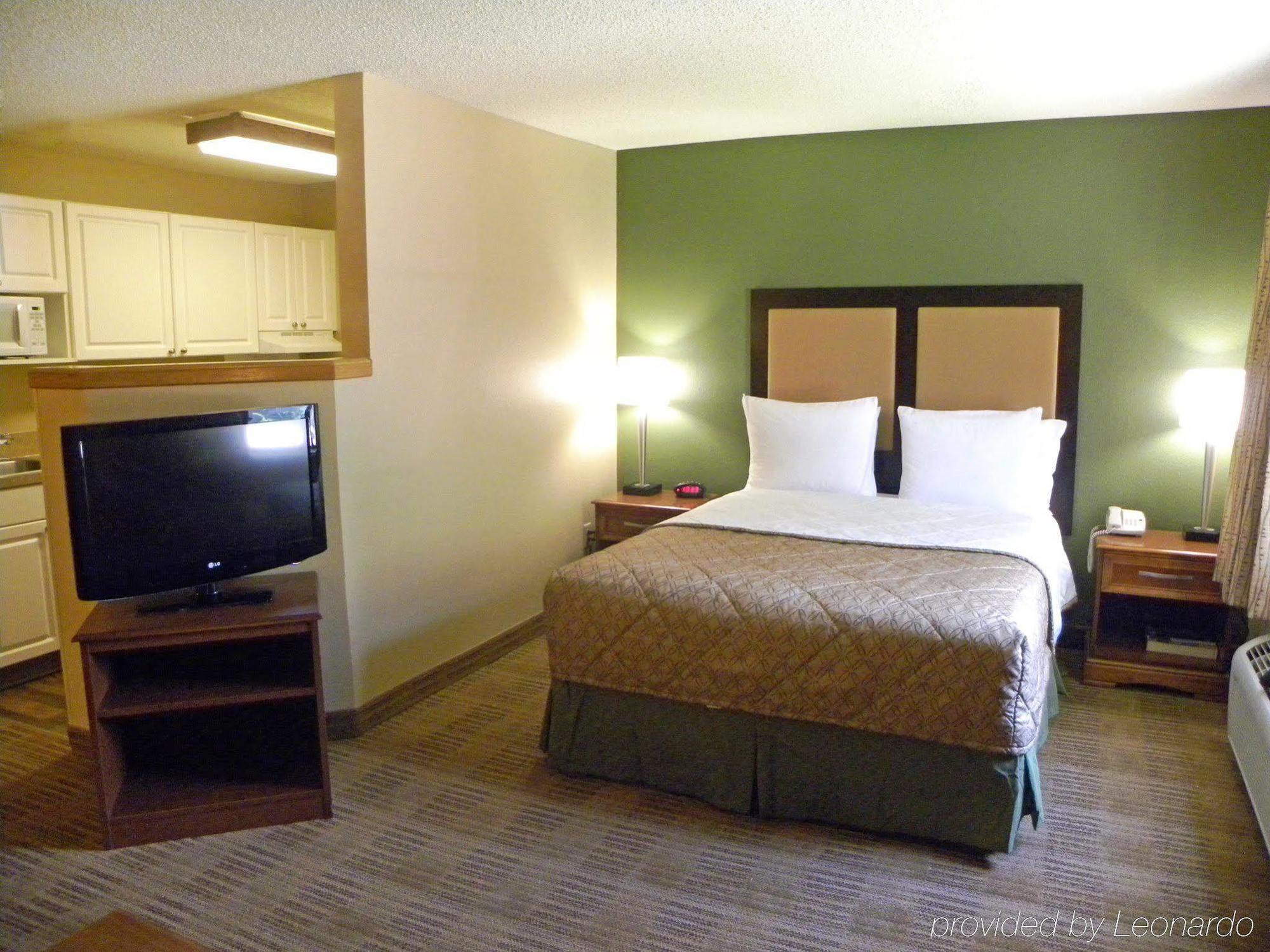Suburban Studios Houston North I-45 Екстер'єр фото
